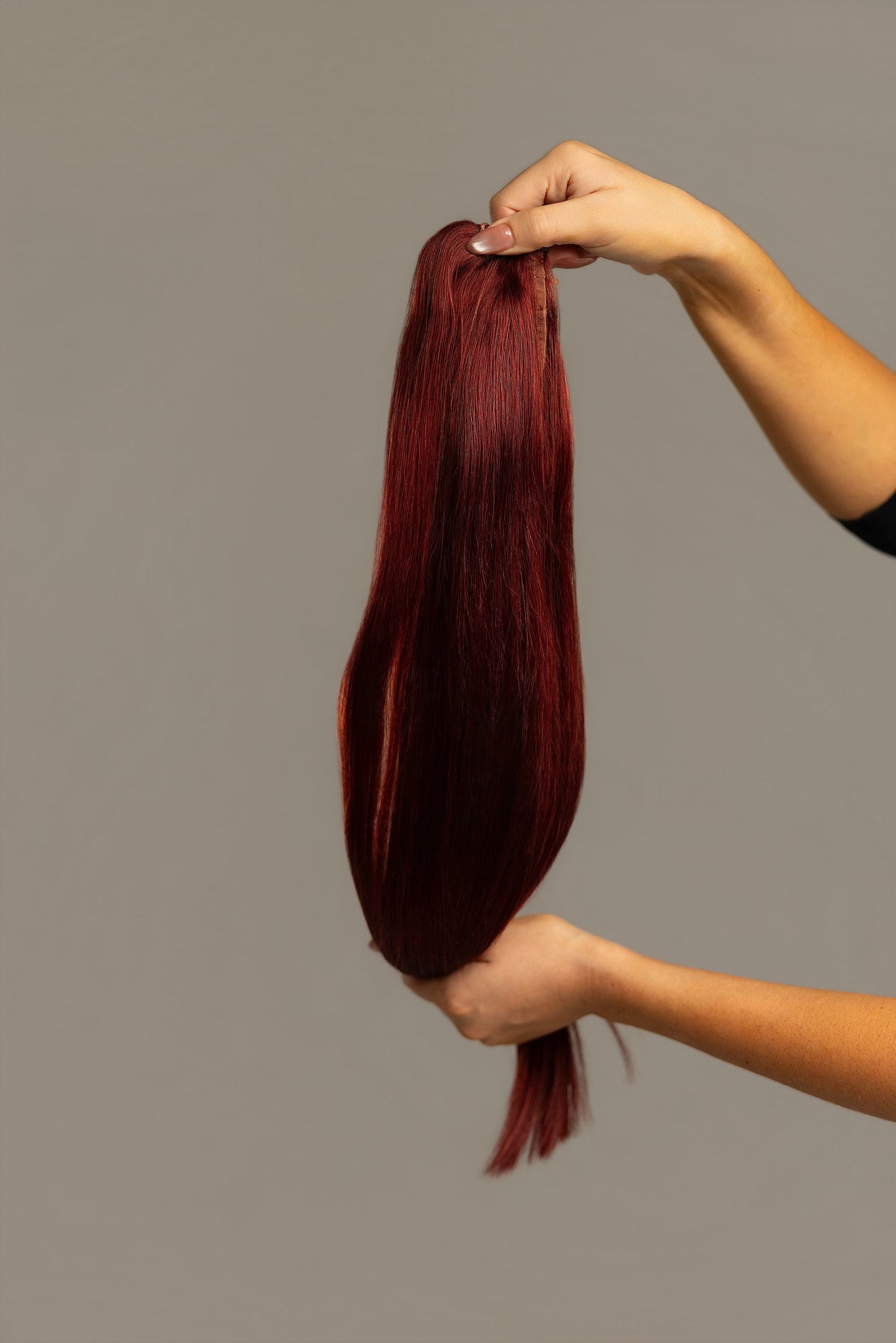 PONYTAIL MAHOGANY